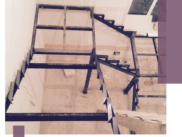 Монтаж лестниц на металлокаркасе в Ижевске быстро и качественно