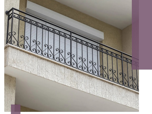 Балконные ограждения из металла и стекла в Ижевске для домов