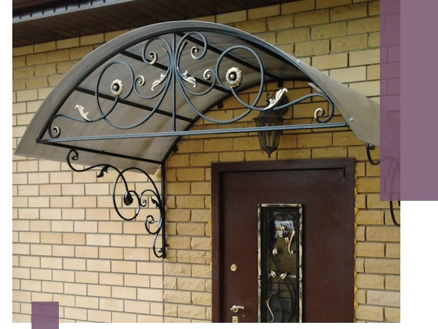 Изготовление козырьков из металла под ключ в Ижевске