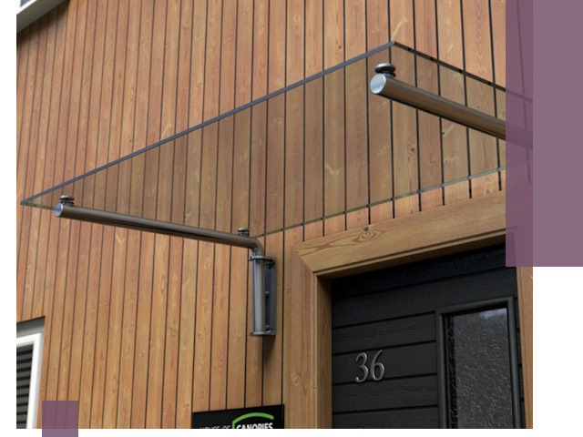 Стеклянные козырьки на входы и фасады в Ижевске