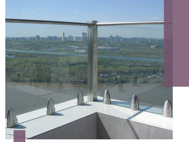 Стеклянные парапеты премиум класса в Ижевске для домов и бизнесов