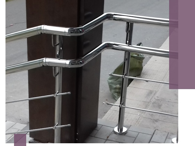 Монтаж поручней из нержавеющей стали в Ижевске качественно и быстро